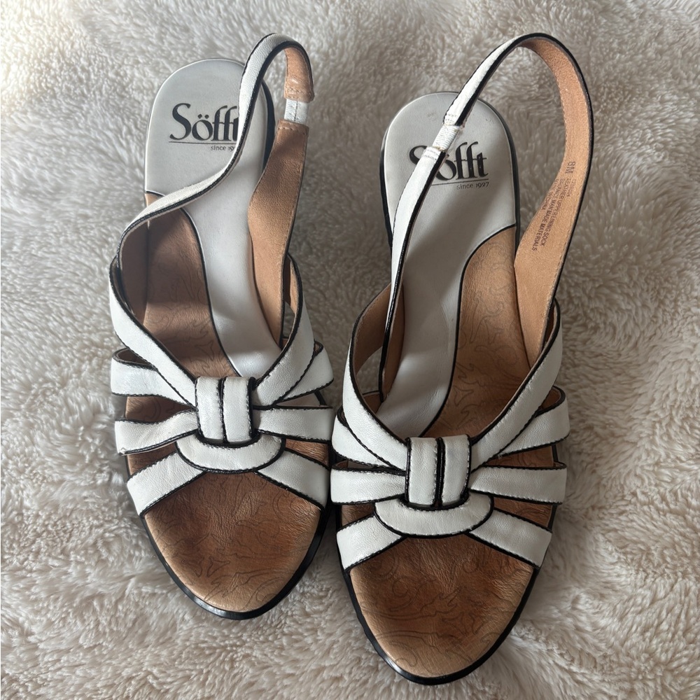 Sofft size 8 White Slingback Sandals
